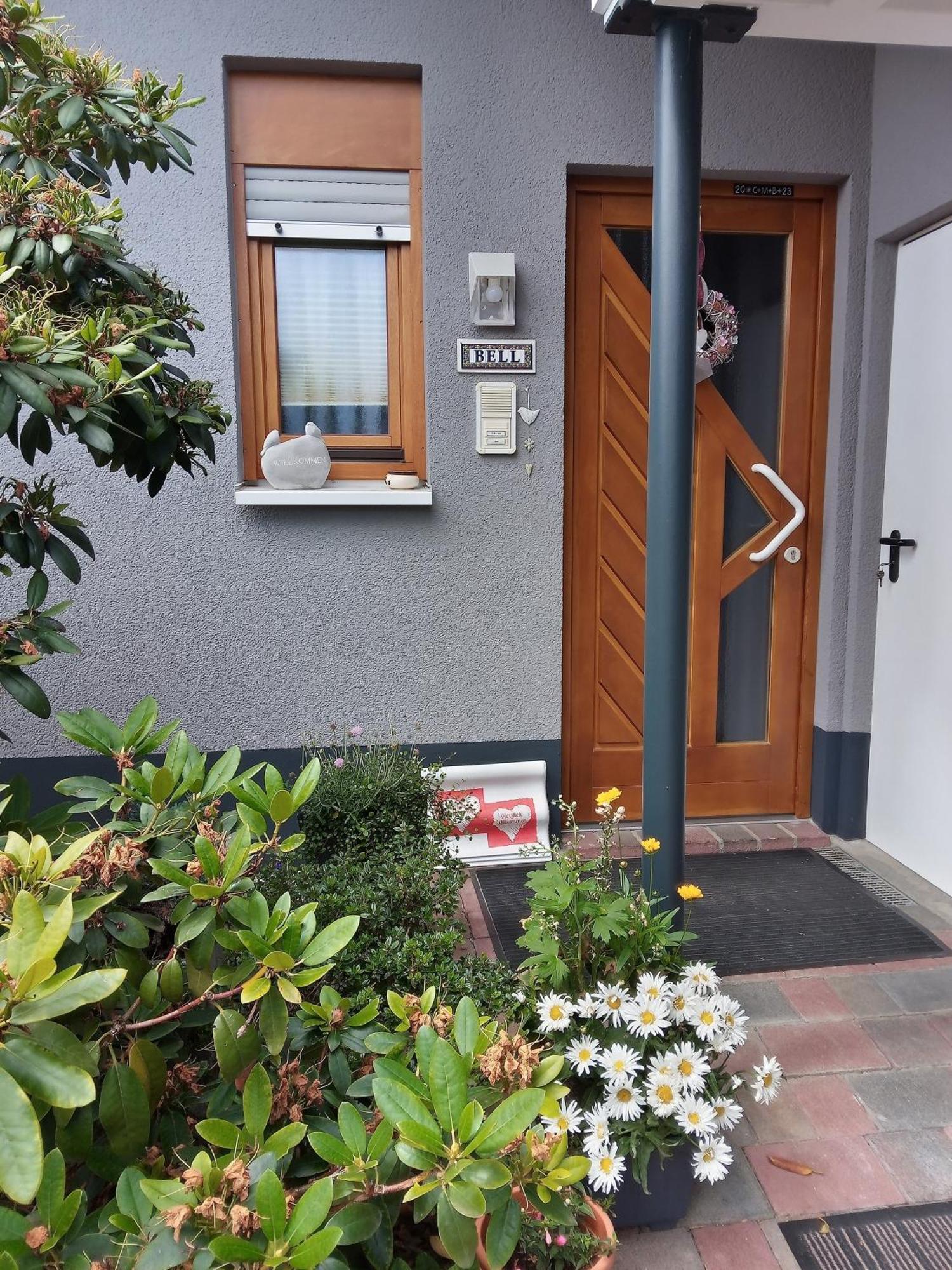 Ferienwohnung Bell Im Brohltal Niederdurenbach Bagian luar foto